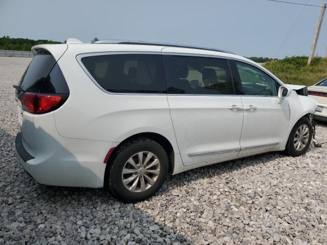 Photo 3 from auction – 2018 CHRYSLER PACIFICA T with VIN 2C4RC1BG1JR155386