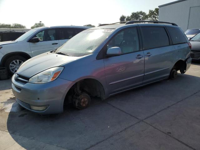 TOYOTA SIENNA XLE 2004 with VIN 5TDBA22C84S024476 - Photo from auction