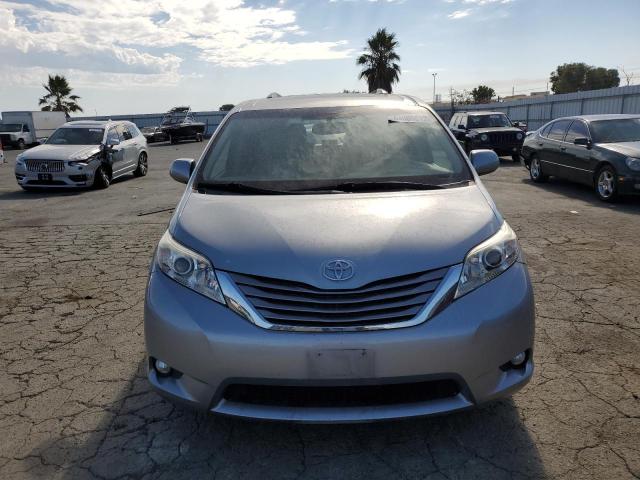 Photo 5 from auction – 2015 TOYOTA SIENNA XLE with VIN 5TDYK3DC8FS615601