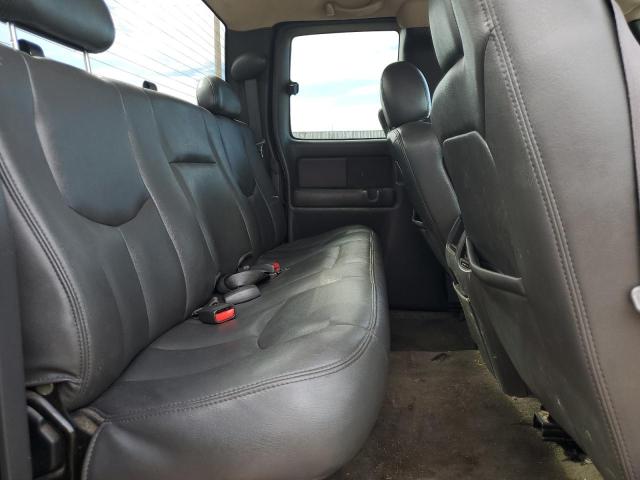 Photo 10 from auction – 2004 CHEVROLET SILVERADO with VIN 2GCEC19T941159965