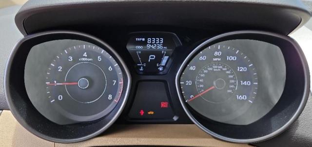 Photo 9 from auction – 2012 HYUNDAI ELANTRA GL with VIN 5NPDH4AE5CH144713
