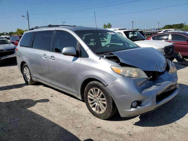 Photo 4 from auction – 2012 TOYOTA SIENNA XLE with VIN 5TDYK3DC6CS229576