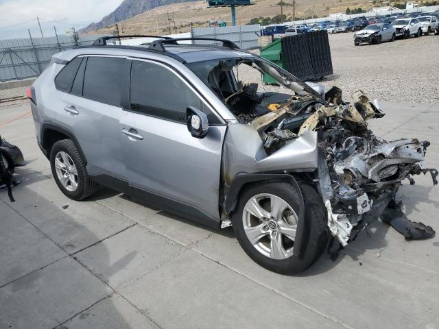 Photo 4 from auction – 2019 TOYOTA RAV4 XLE with VIN JTMP1RFV6KD034751