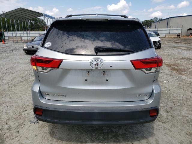 Photo 6 from auction – 2017 TOYOTA HIGHLANDER with VIN 5TDJZRFH1HS448137