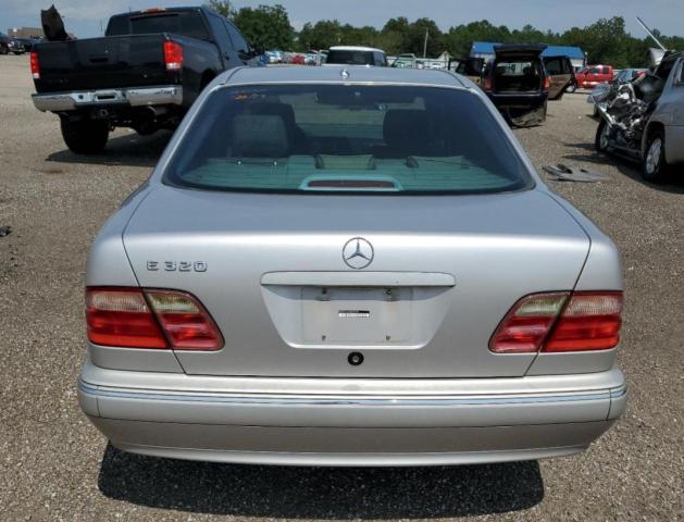 Photo 6 from auction – 2002 MERCEDES-BENZ E 320 with VIN WDBJF65J22B459799