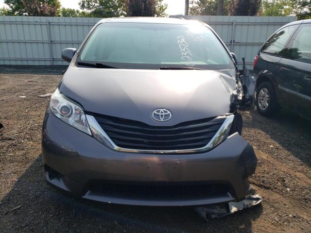Photo 5 from auction – 2012 TOYOTA SIENNA LE with VIN 5TDKK3DC8CS192195