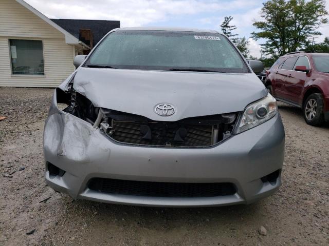 Photo 5 from auction – 2015 TOYOTA SIENNA LE with VIN 5TDKK3DC5FS559364