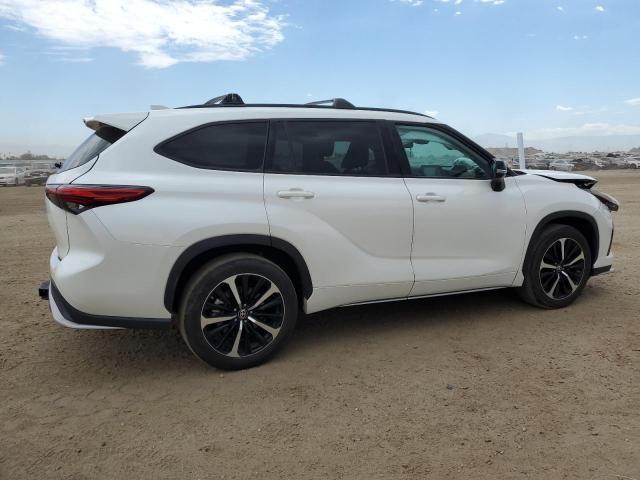 Photo 3 from auction – 2021 TOYOTA HIGHLANDER with VIN 5TDJZRBH7MS100214