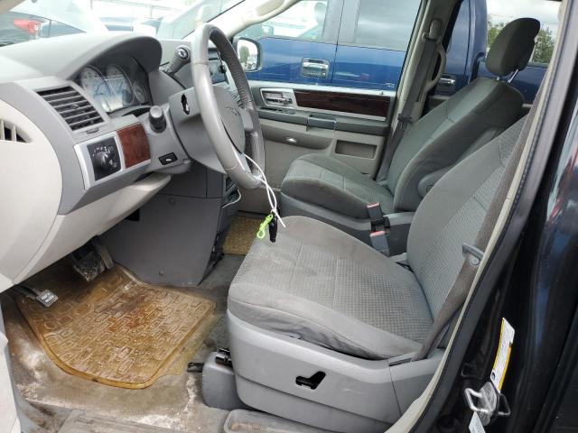 Photo 7 from auction – 2010 CHRYSLER TOWN & COU with VIN 2A4RR5D11AR344936