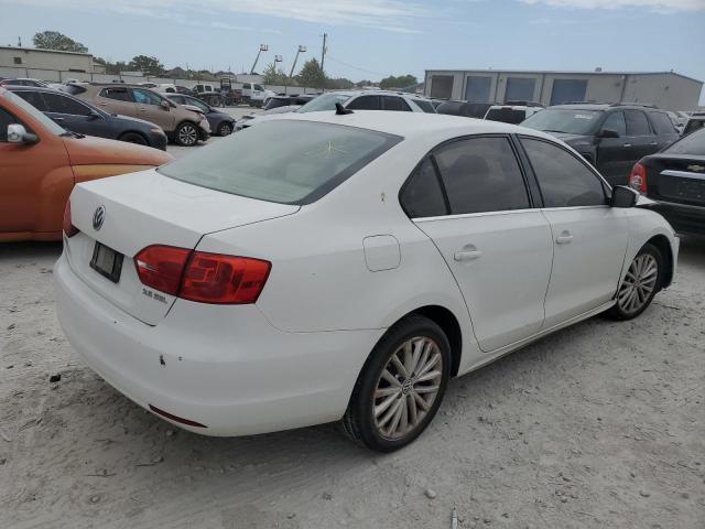 Photo 3 from auction – 2011 VOLKSWAGEN JETTA SEL with VIN 3VWLX7AJ8BM394739