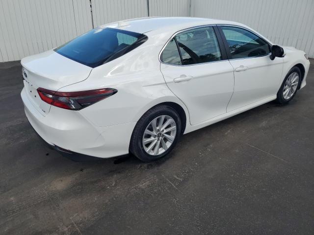 Photo 3 from auction – 2022 TOYOTA CAMRY LE with VIN 4T1C11AK2NU663226
