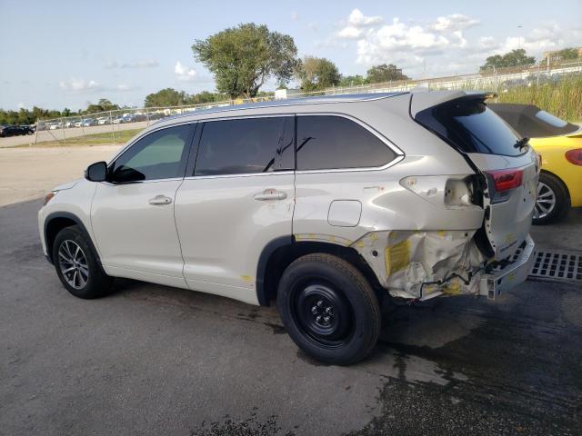 Photo 2 from auction – 2018 TOYOTA HIGHLANDER with VIN 5TDKZRFH7JS542291