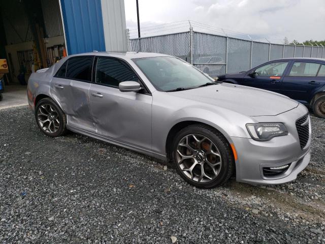 Photo 4 from auction – 2018 CHRYSLER 300 S with VIN 2C3CCABG4JH198717