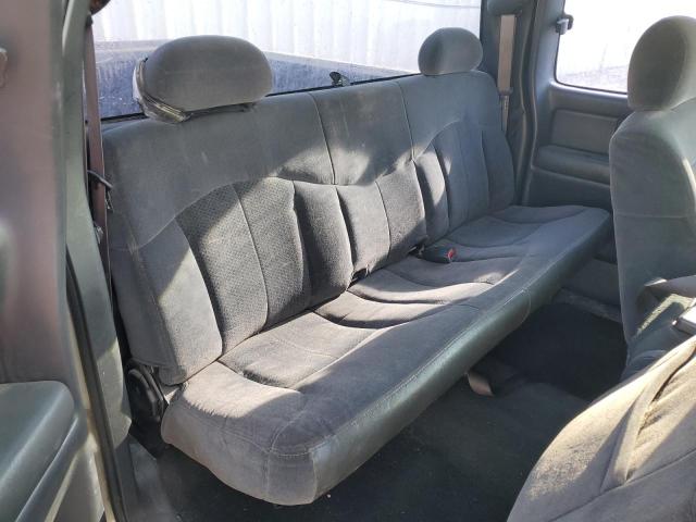 Photo 10 from auction – 2002 CHEVROLET SILVERADO with VIN 2GCEC19W121236996