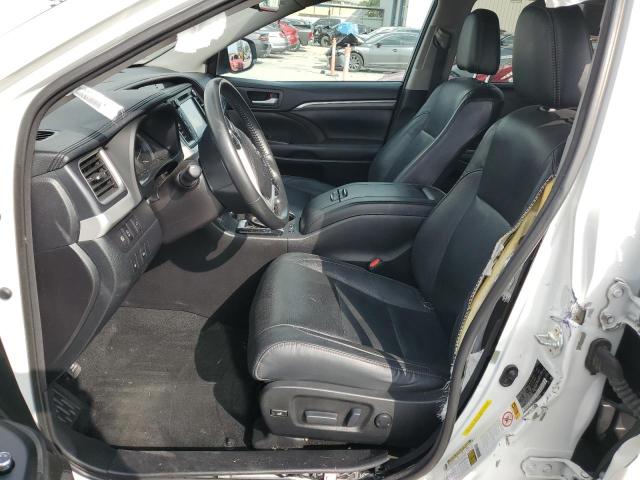 Photo 7 from auction – 2017 TOYOTA HIGHLANDER with VIN 5TDYZRFHXHS218563