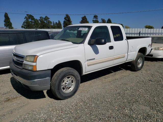 CHEVROLET SILVERADO 2005 with VIN 1GCHK29U45E168054 - Photo from auction