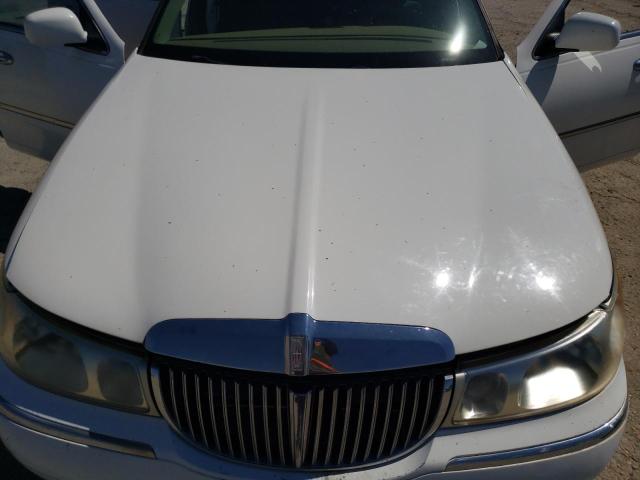 Photo 11 from auction – 2000 LINCOLN TOWN CAR E with VIN 1LNHM81W1YY858126