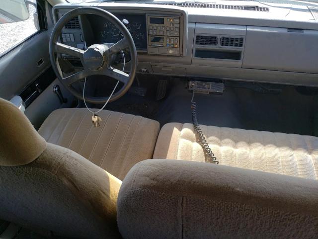 Photo 8 from auction – 1992 CHEVROLET GMT-400 C2 with VIN 2GCFC29K0N1222454