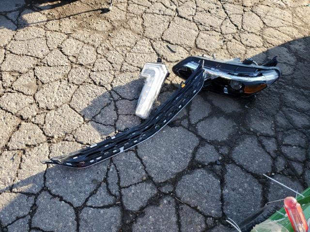 Photo 12 from auction – 2018 CHEVROLET MALIBU LT with VIN 1G1ZD5ST8JF188919