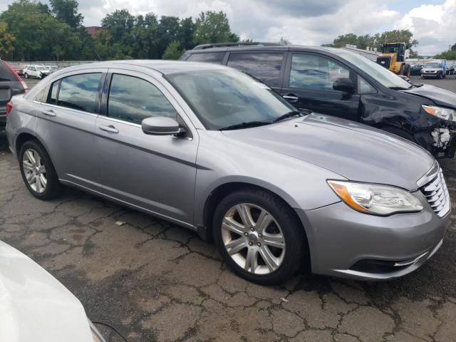 Photo 4 from auction – 2013 CHRYSLER 200 LX with VIN 1C3CCBAB2DN647402