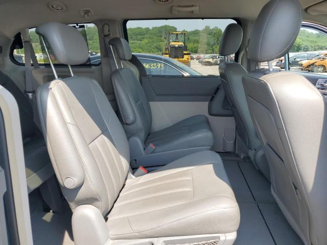 Photo 11 from auction – 2008 CHRYSLER TOWN & COU with VIN 2A8HR54P28R732458