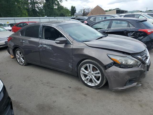 Photo 4 from auction – 2017 NISSAN ALTIMA 3.5 with VIN 1N4BL3AP9HC122594
