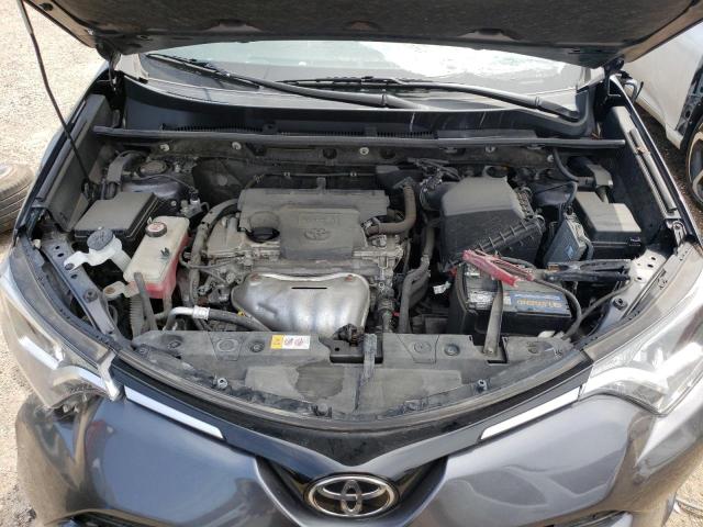 Photo 11 from auction – 2017 TOYOTA RAV4 XLE with VIN JTMRFREV2HD204107
