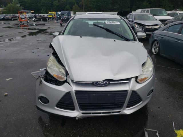 Снимка 5 от търг – 2014 FORD FOCUS SE с VIN 1FADP3K22EL201214
