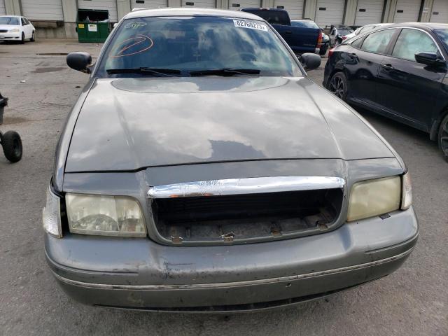 Photo 5 from auction – 2003 FORD CROWN VICT with VIN 2FAFP74W13X200183