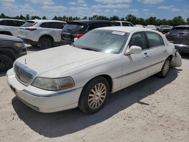 2004 Lincoln Town Car