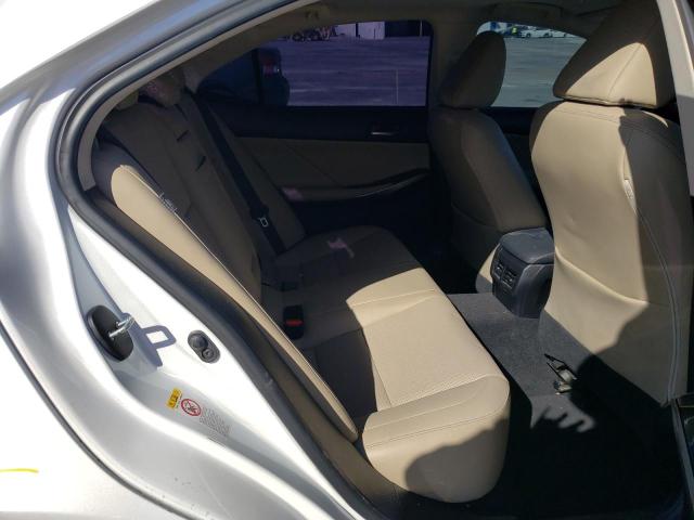 Photo 10 from auction – 2017 LEXUS IS 200T with VIN JTHBA1D24H5043373