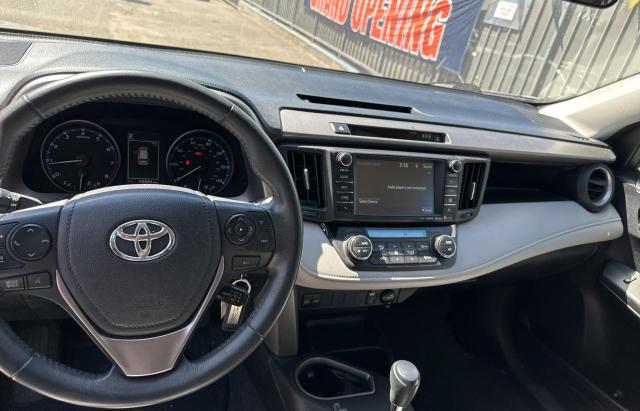 Photo 9 from auction – 2017 TOYOTA RAV4 XLE with VIN 2T3WFREV6HW335448