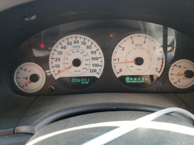Photo 9 from auction – 2006 CHRYSLER TOWN & COU with VIN 2A4GP54L66R714624