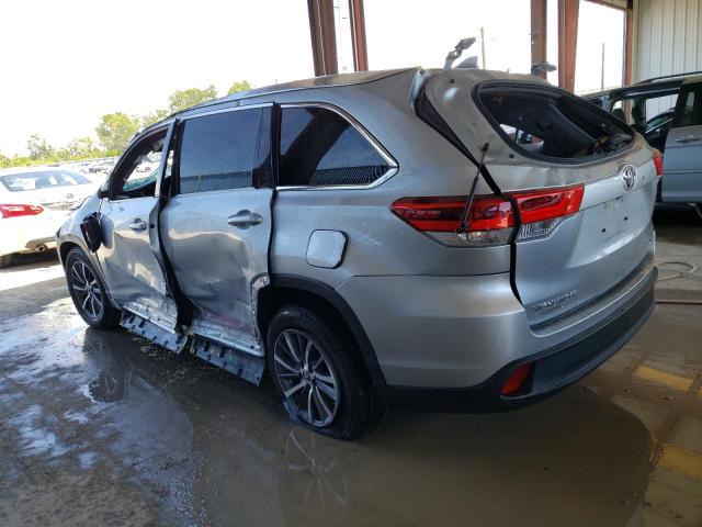Photo 2 from auction – 2017 TOYOTA HIGHLANDER with VIN 5TDKZRFH6HS197488