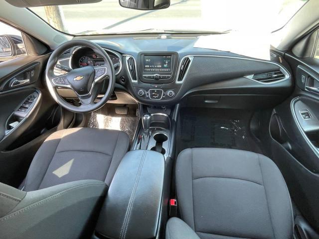 Photo 9 from auction – 2018 CHEVROLET MALIBU LT with VIN 1G1ZD5ST2JF139361