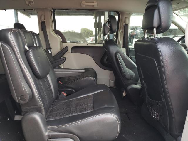 Photo 11 from auction – 2014 CHRYSLER TOWN & COU with VIN 2C4RC1CG7ER180149