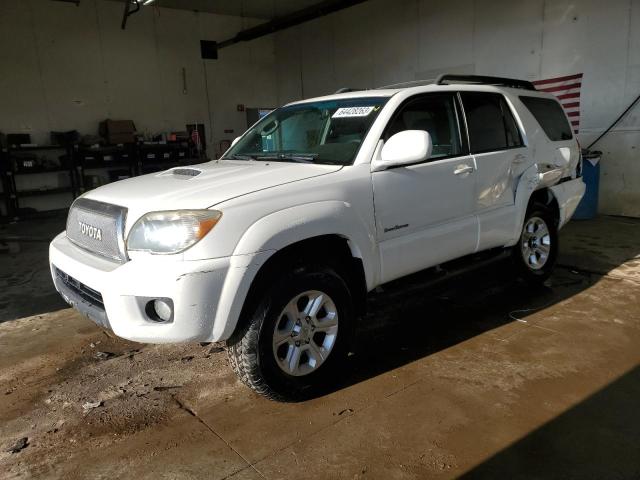 TOYOTA 4RUNNER SR 2006 with VIN JTEBU14R060102561 - Photo from auction