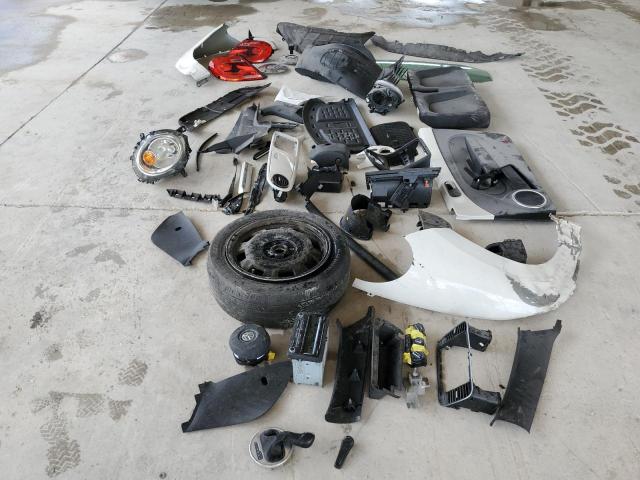 Photo 12 from auction – 2013 VOLKSWAGEN BEETLE with VIN 3VWJP7AT3DM686925