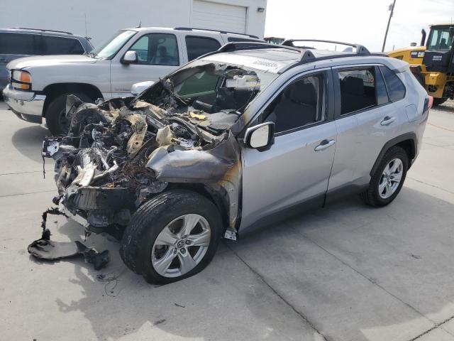 TOYOTA RAV4 XLE 2019 with VIN JTMP1RFV6KD034751 - Photo from auction