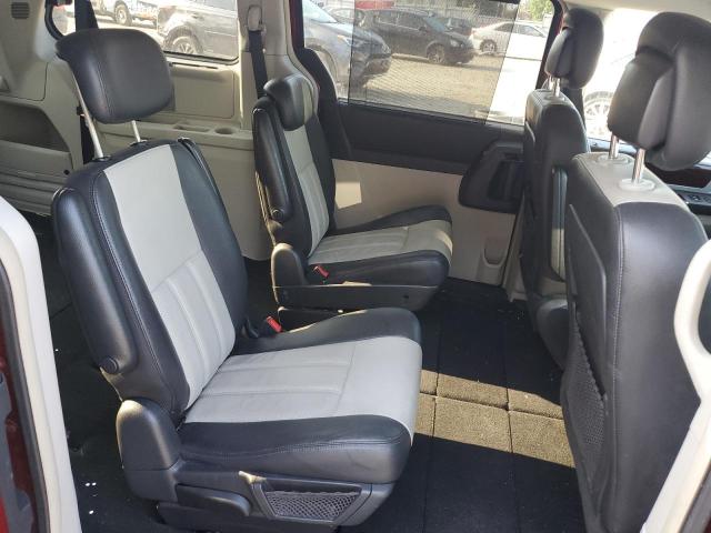 Photo 11 from auction – 2010 CHRYSLER TOWN & COU with VIN 2A4RR8DX9AR439041