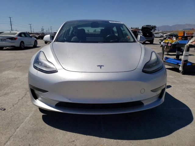 Photo 5 from auction – 2018 TESLA MODEL 3 with VIN 5YJ3E1EA0JF033301