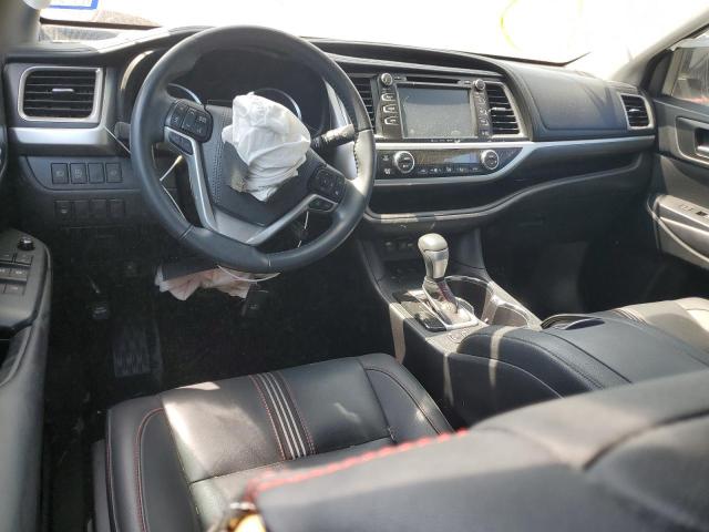 Photo 8 from auction – 2019 TOYOTA HIGHLANDER with VIN 5TDKZRFH9KS332860