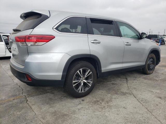 Photo 3 from auction – 2019 TOYOTA HIGHLANDER with VIN 5TDZZRFH9KS364691