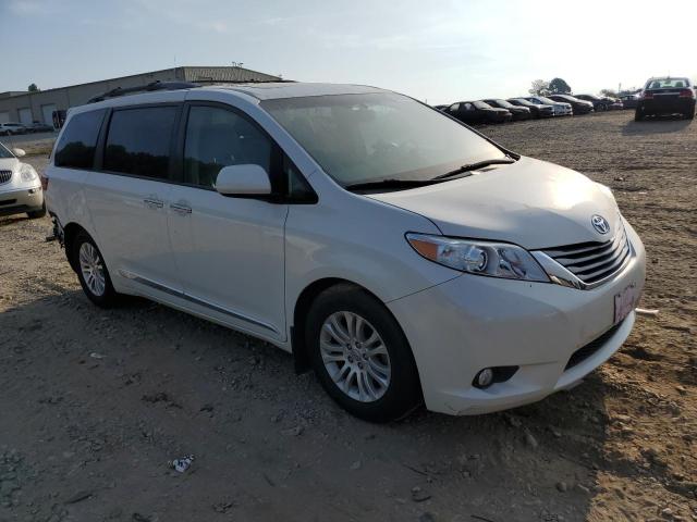 Photo 4 from auction – 2017 TOYOTA SIENNA XLE with VIN 5TDYZ3DC7HS888060