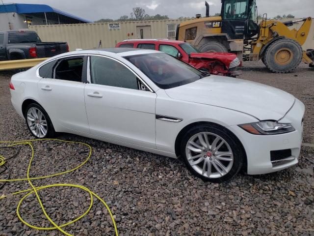 Photo 4 from auction – 2016 JAGUAR XF PRESTIG with VIN SAJBK4BV9GCY21885