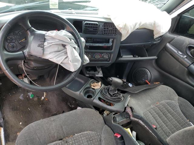Photo 8 from auction – 2002 CHEVROLET BLAZER with VIN 1GNCS18W62K184459