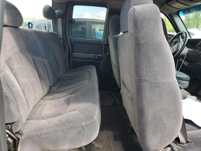 Photo 10 from auction – 2002 CHEVROLET SILVERADO with VIN 2GCEK19T221289862