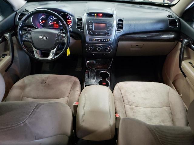 Photo 8 from auction – 2014 KIA SORENTO LX with VIN 5XYKTCA60EG550093