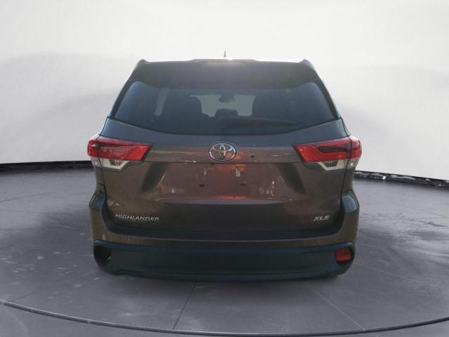 Photo 6 from auction – 2018 TOYOTA HIGHLANDER with VIN 5TDKZRFHXJS280413