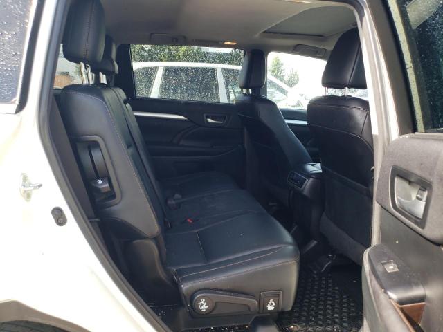 Photo 11 from auction – 2016 TOYOTA HIGHLANDER with VIN 5TDJKRFH7GS333531